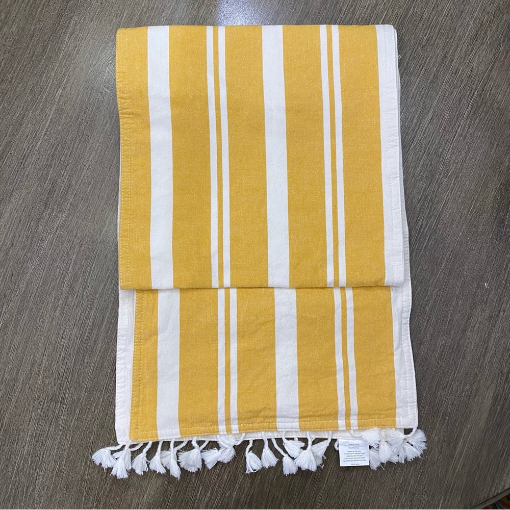 Table Runner Yellow/Gold Stripe